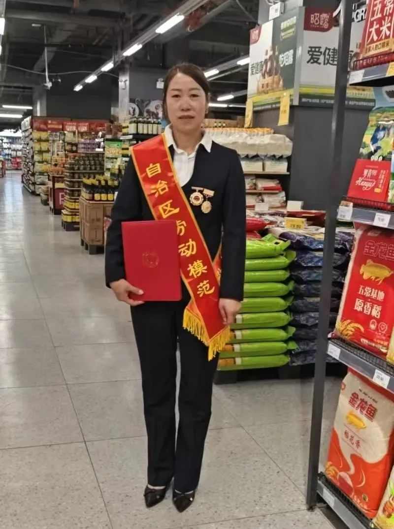 【家鄉(xiāng)好超市】五一國際勞動節(jié)｜在家鄉(xiāng)好，“打工人”活成了教科書